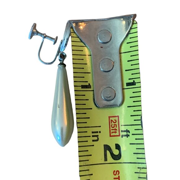 🍒 2/$20 🍒 Vintage Screw Post Pearl Drop Earrings with Rhinestone Tops - Picture 5 of 5